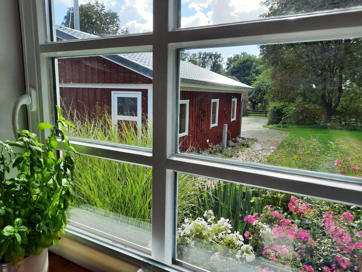 Idyllisches Schwedenhaus in ruhiger Hanglage Oetzen Exterior foto